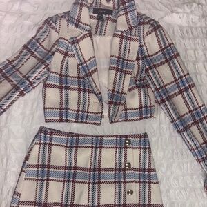 Small plaid skirt set